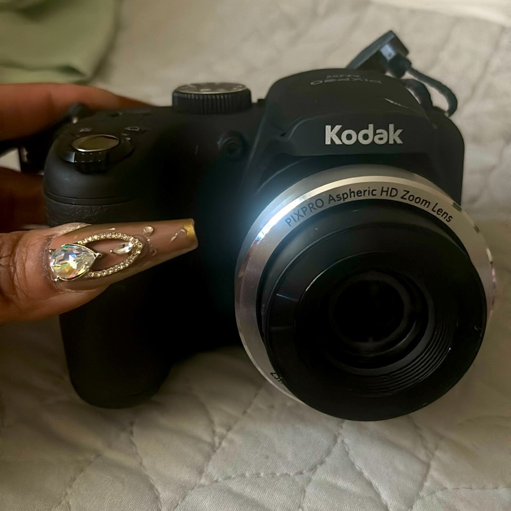 Black Kodak camera pixpro az252 digital camera
